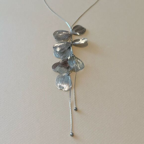 Silver leaf Necklace A868 - Picture 4 of 4